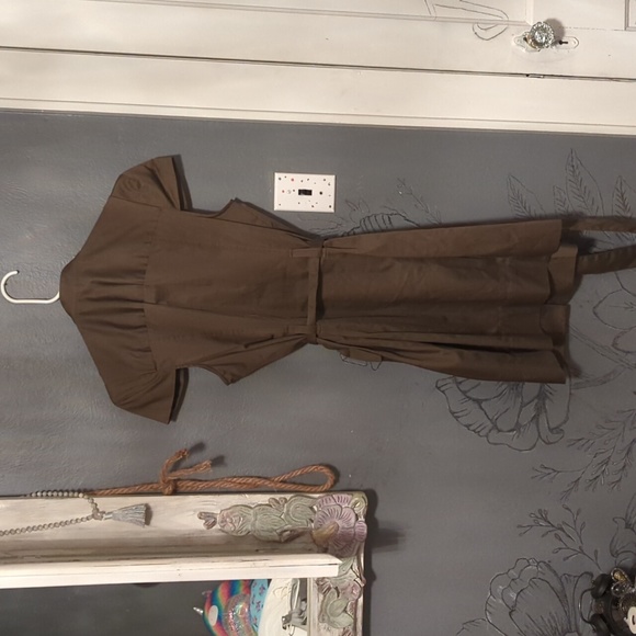 Clothes - Picture 2 of 2